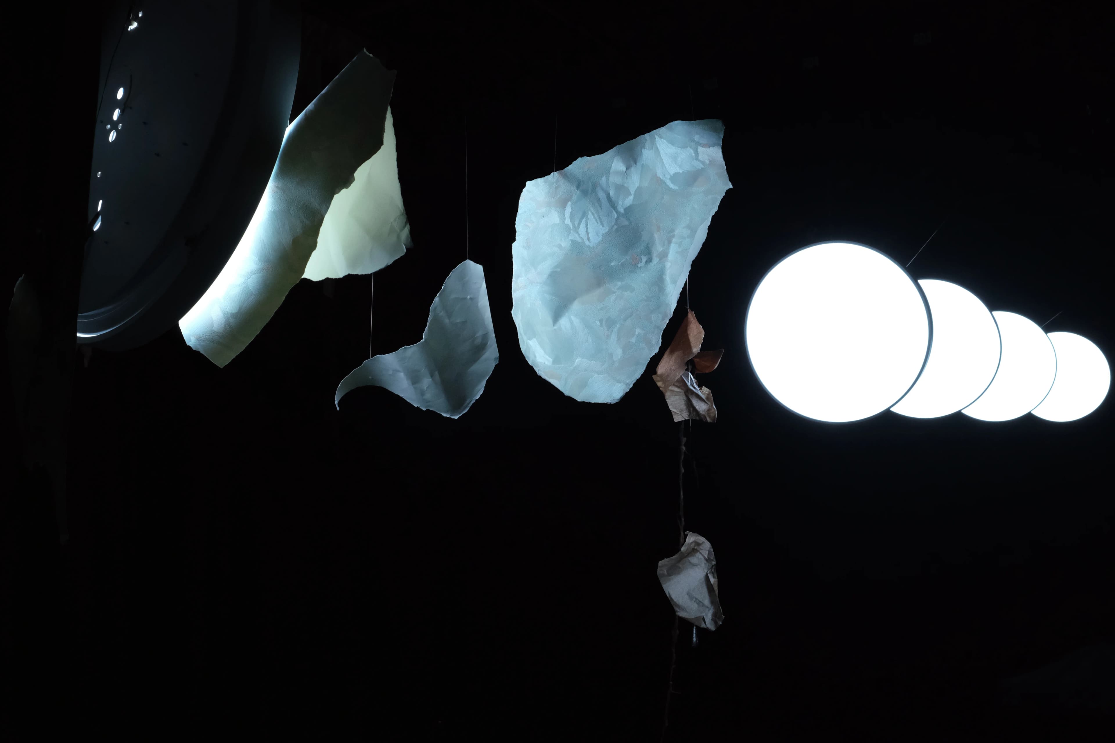 Hoeng (Crosswise) — 2