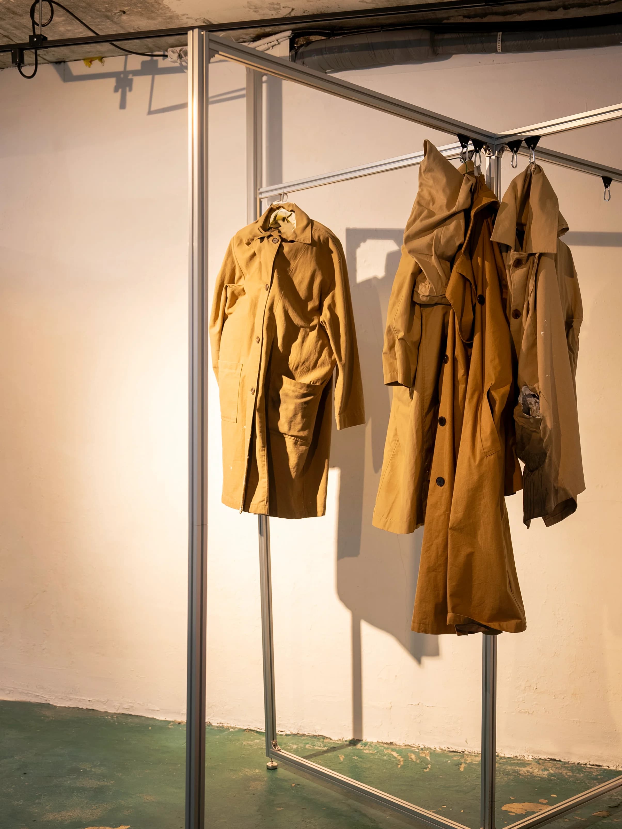 통행에 불편을 드려 대단히 죄송합니다 — 3